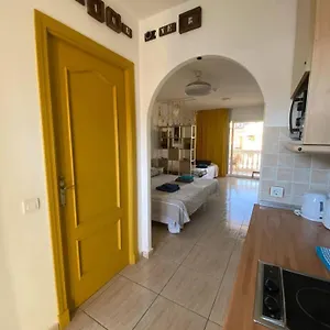 https://something-over.tenerifehoteles.net